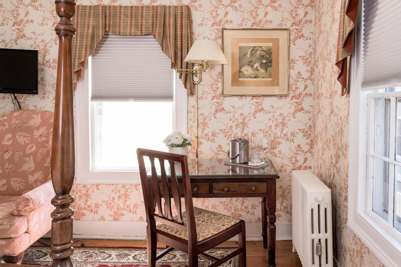Martin Hill Inn Portsmouth Esterno foto