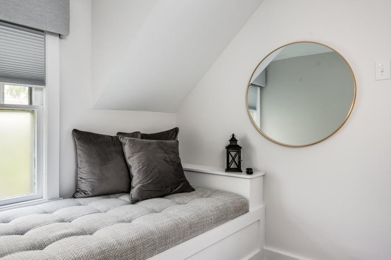 Martin Hill Inn Portsmouth Esterno foto
